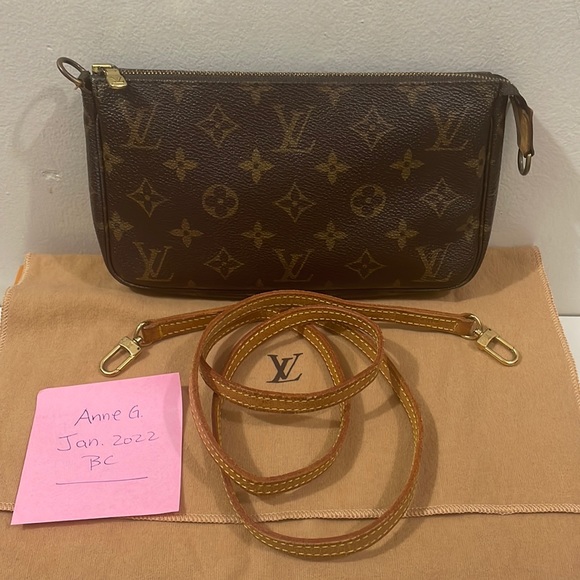 💥Authentic Vintage LV Monogram Pochette Crossbody Bag💥 - Picture 4 of 17